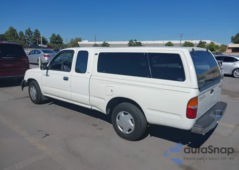1998 Toyota Tacoma z USA, uszkodzony, nr VIN 4TAVL52N2WZ007051